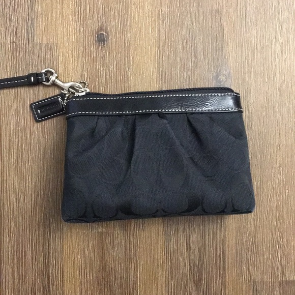 Coach clutch wristlet - Picture 5 of 8